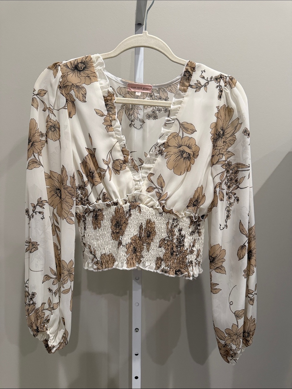 Floral Smocked V-Neck Crop Blouse - White & Beige